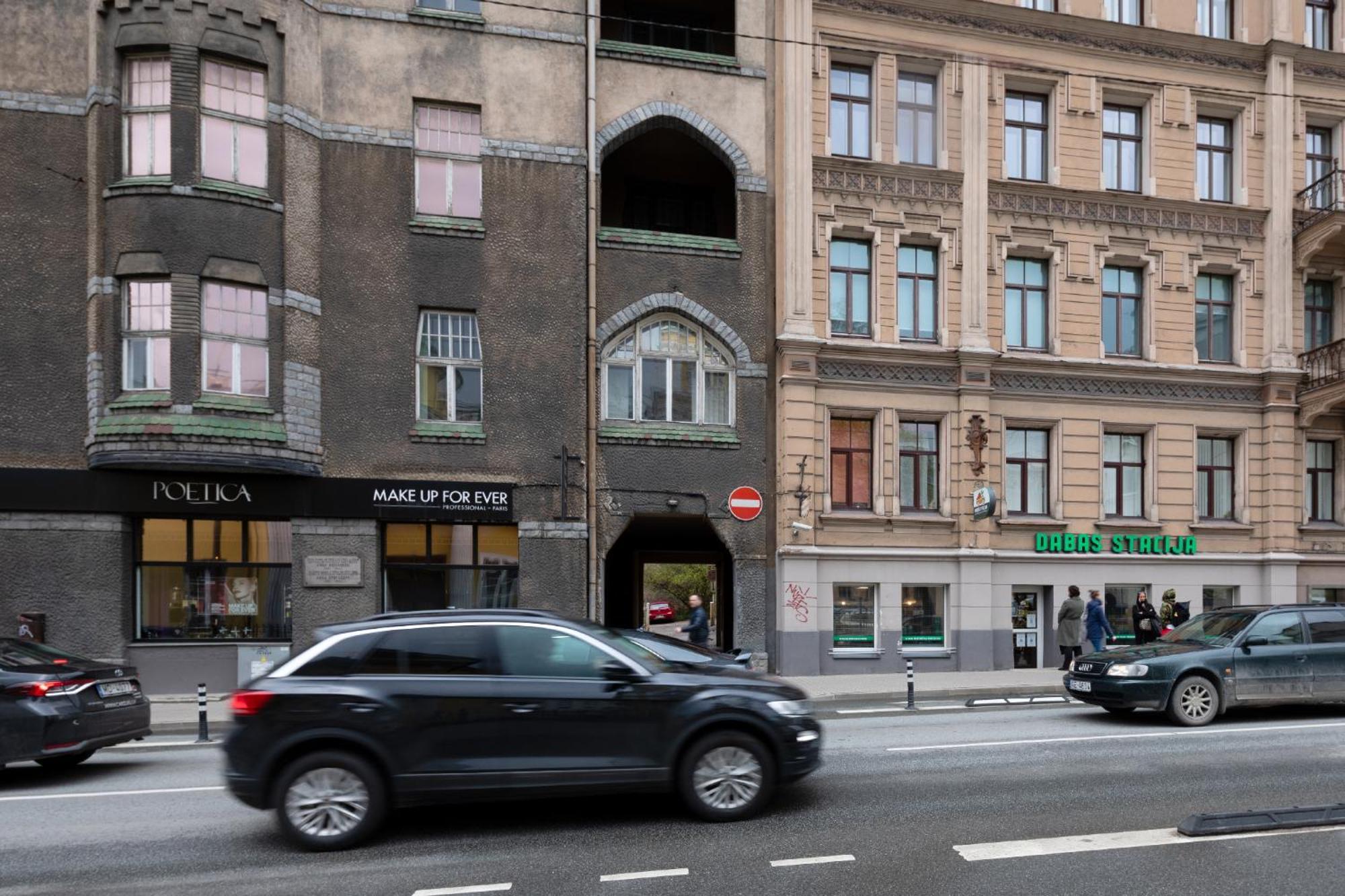 Brivibas Yard Apartment With Parking In City Center Ryga Zewnętrze zdjęcie