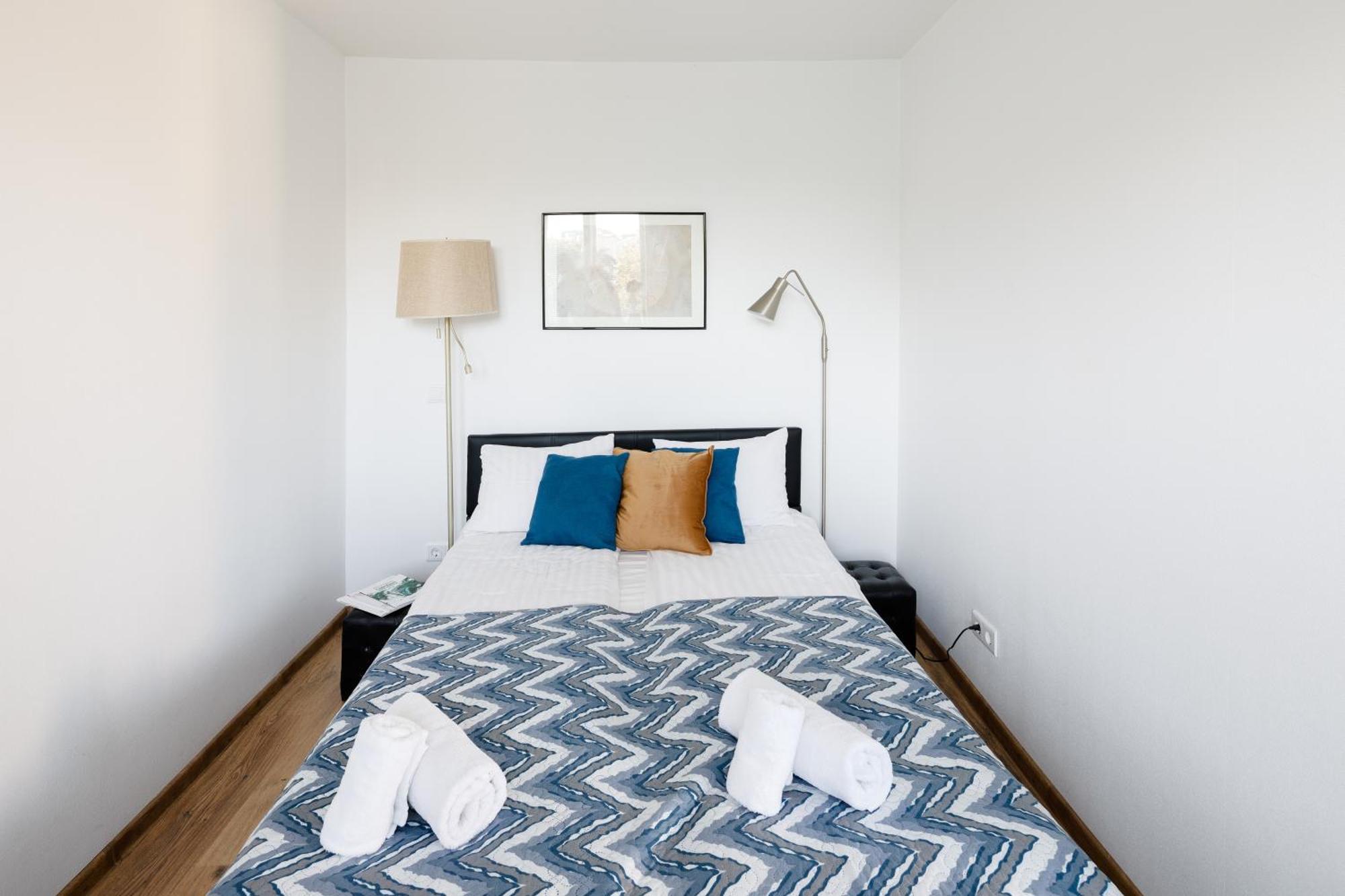 Brivibas Yard Apartment With Parking In City Center Ryga Zewnętrze zdjęcie